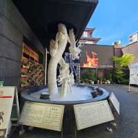 商店街中的時尚寺廟〔萬松寺〕