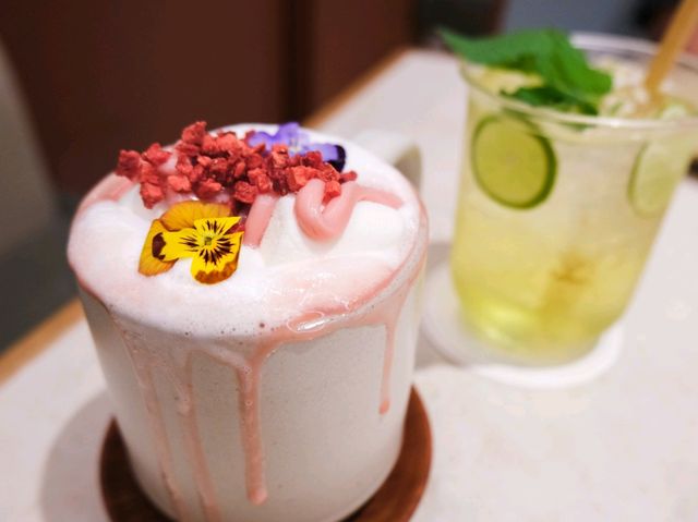 冰火之歌。夢幻刨冰配脆嫩炸雞