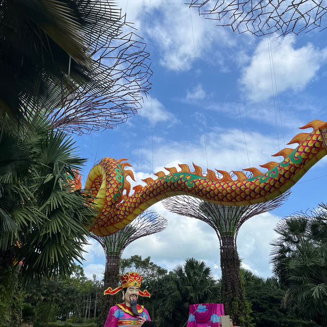 "Nature Meets Futurism: A Day at Gardens by the Bay"