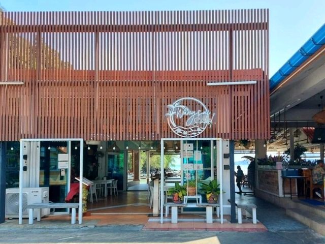 ร้านอาหารทะเลบรรยากาศดีที่อ่าวนาง