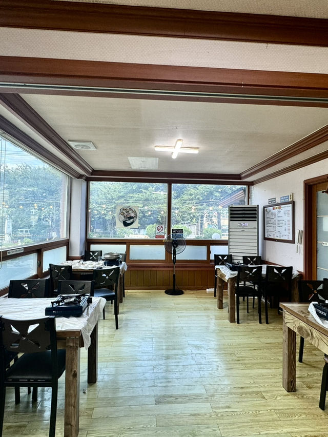 푸짐한 해산물과 토종닭의 조화