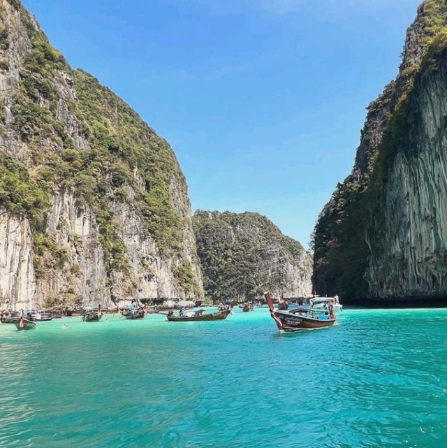 🌟 Beautiful Krabi Island – Nature’s Paradise! 🌴💙