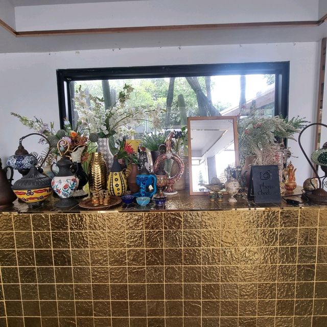 Sanit Handmade สนิท แฮนด์เมด