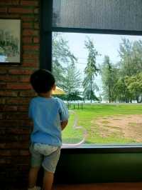 คาเฟ่ลับในค่ายติดทะเล