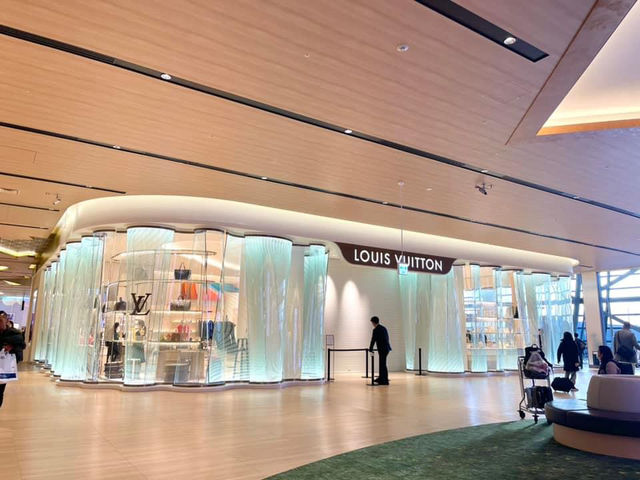 ร้าน Louis Vuitton สนามบินคันไซ