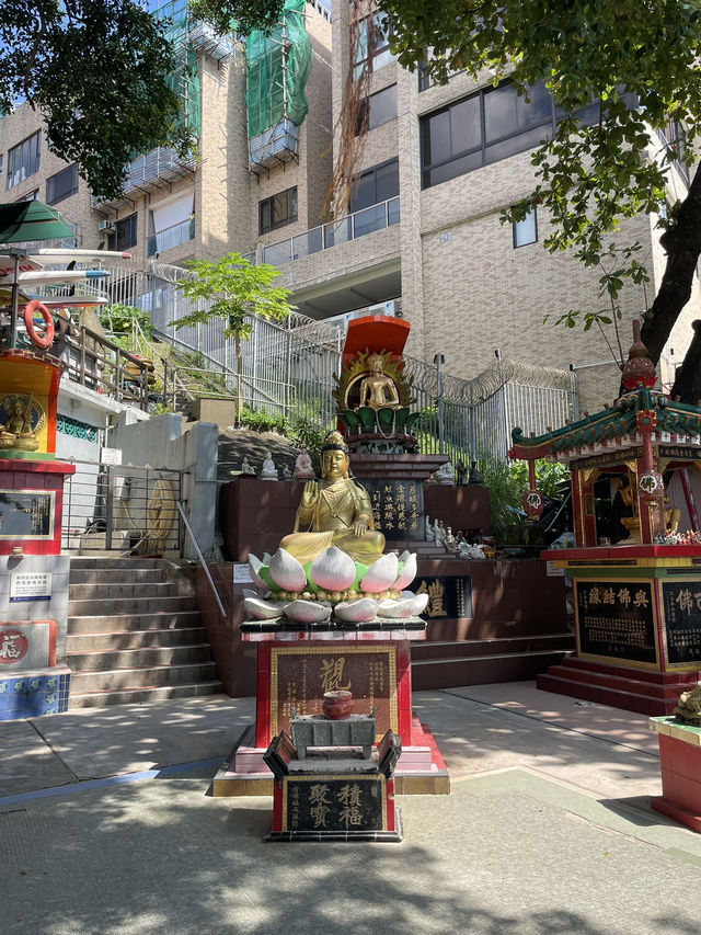 Kwun Yam Shrine @Repulse Bay 