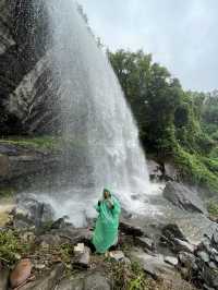น้ำตกผาหลวง อ.ศรีเมืองใหม่ จ.อุบลราชธานี