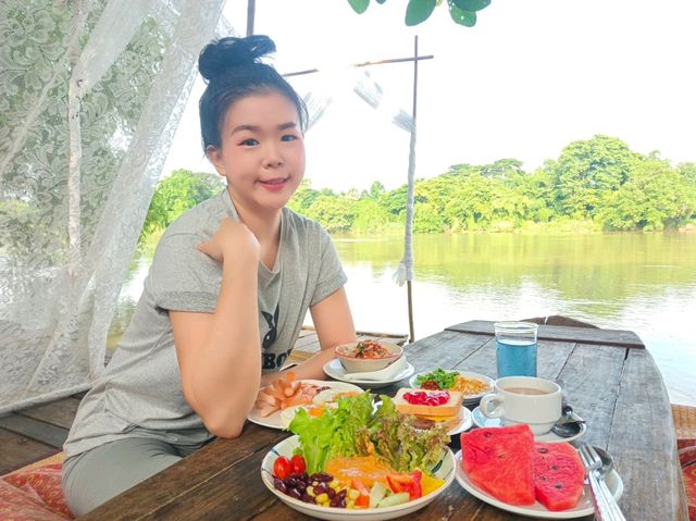 ดิ แอนธีค ริเวอร์ไซด์ The Antique Riverside