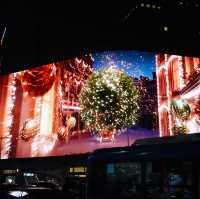 연말 분위기 가득한 명동 신세계본점 크리스마스 미디어파사드🎄