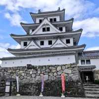 岐阜景點｜乘風而起、山嵐繚繞~日本最美山城—郡上八幡城