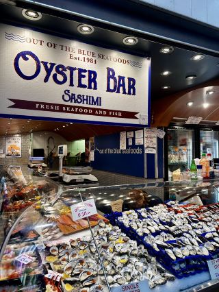 Get food in Queen Victoria Market 