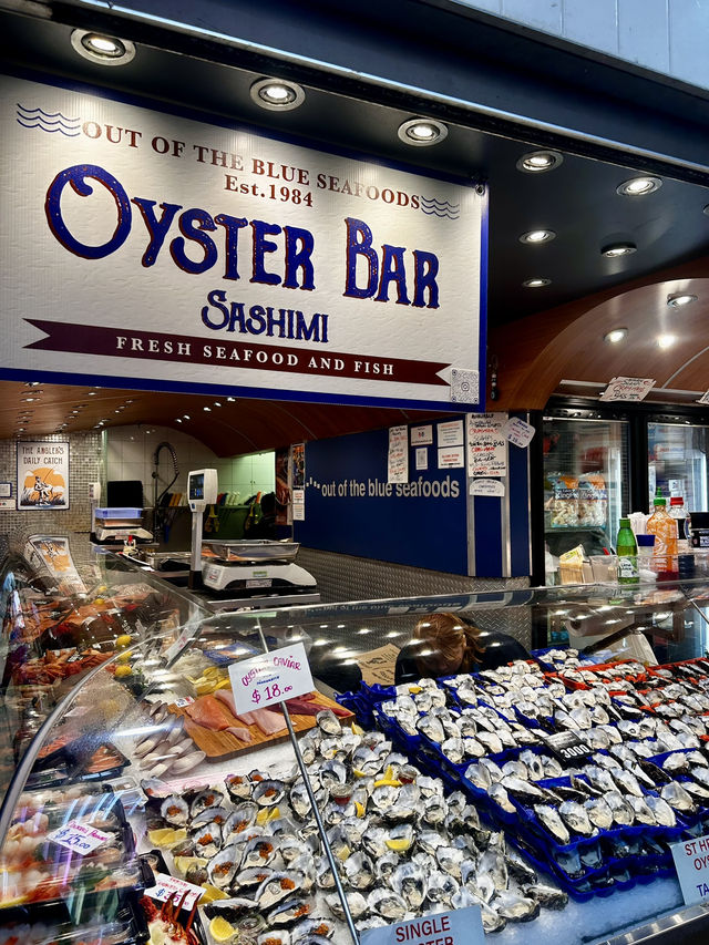 Get food in Queen Victoria Market 
