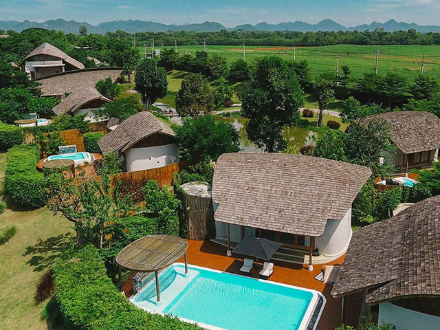 Boribot Pool Resort