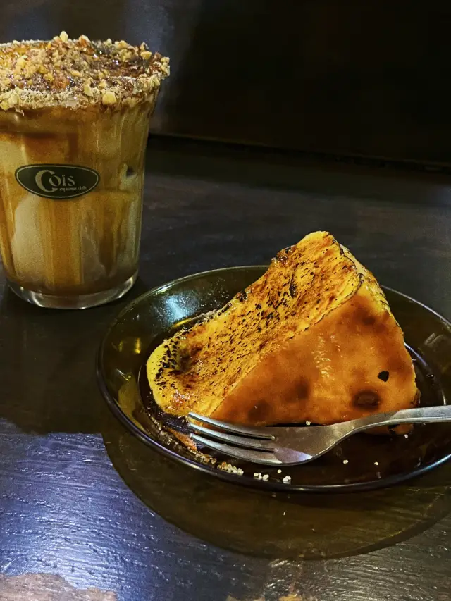 氛圍滿分的美味餐廳 𝚌𝚘𝚒𝚜 𝚎𝚜𝚙𝚛𝚎𝚜𝚜𝚘 𝚌𝚕𝚞𝚋