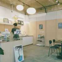 Moonshop by the sea