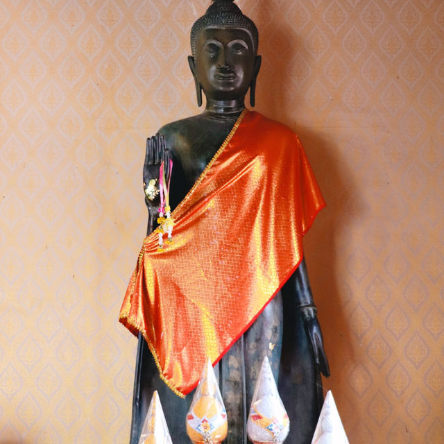 หลวงพ่อเพชร วัดบาง กำแพงเพชร