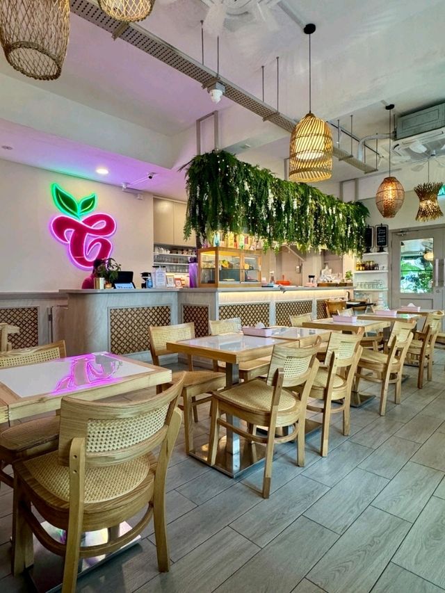 My Favorite Spot: Comfort Greens Cafe, Kiulap