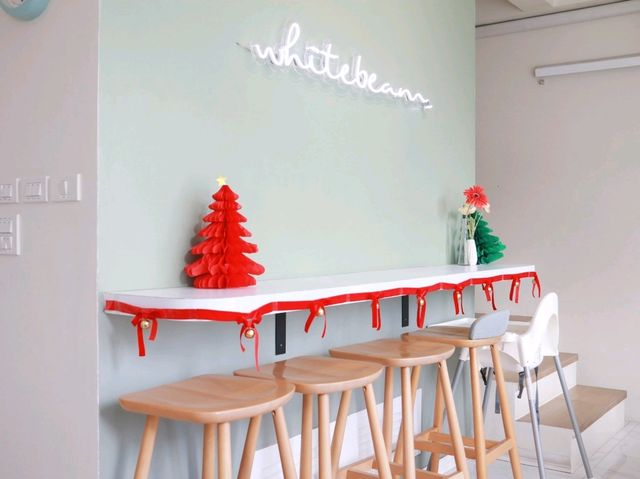 เที่ยวคาเฟ่ White Beam