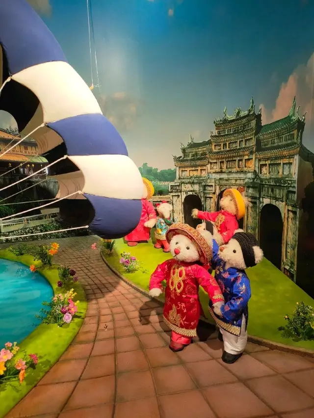 การเดินทางย้อนเวลากับตุ๊กตาหมี: เรื่องราวปีใหม่