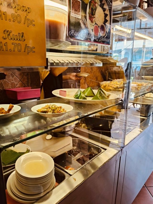 Discover Best Nasi Lemak  At PJ Damansara 
