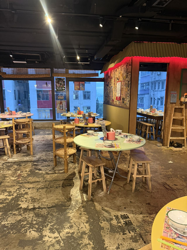 北角有間火鍋店做緊超爆優惠一蚊一支啤酒！？真的嗎？