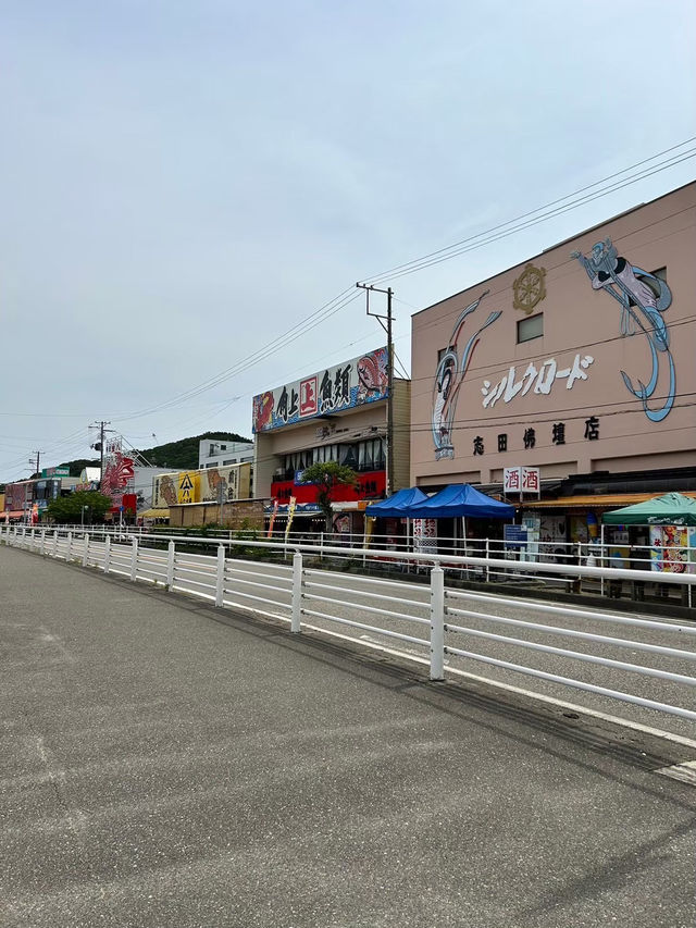 【新潟】海鮮好き必見！「魚のアメ横」で新鮮グルメ三昧🦀🐟