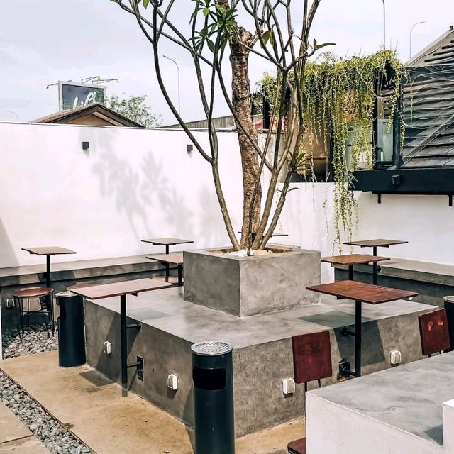 MATARA BACKYARD