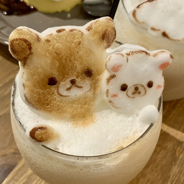 Adorable Coffee Break with 3D Latte Art🧸