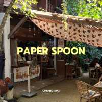 Paper Spoon Cafe: คาเฟ่บ้านไม้ในบรรยากาศอบอุ่น