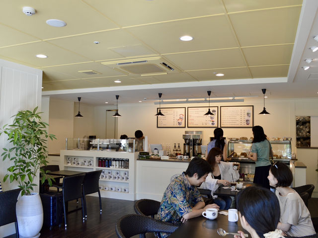 A Taste of Hawaii in Omotesando – Island Vintage Coffee