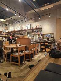 半歩進んだ新感覚沖縄料理を味わえる居酒屋🏮