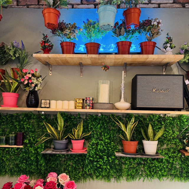 The Perfect Spot for Dessert & Coffee Lovers!