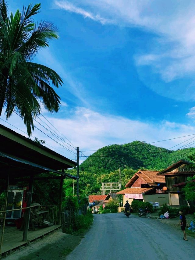 老撾著名旅遊城市瑯勃拉邦旅遊行程攻略，適合打卡拍照📸