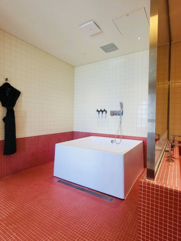 釜山住宿｜住進色彩美學 經典作品 松亭最酷酒店The coolest hotel 韓國最繽紛設計感海景飯店！打卡感、度假感、儀式感一次滿足