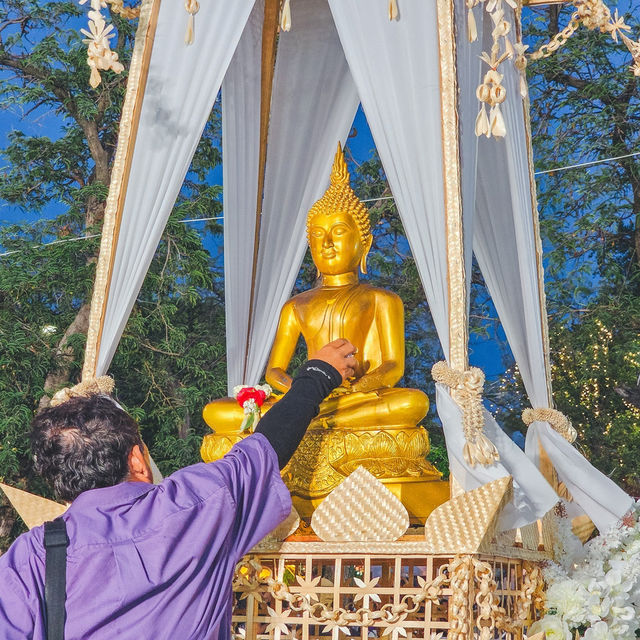 สงกรานต์สนามหลวงทำถึงมาก