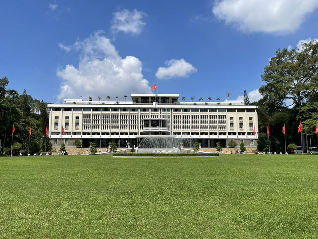集東方智慧與西方建築於一身：胡志明市前南越總統府一遊