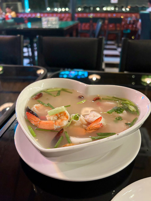 Restaurant/Bar with a vibe