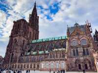 【荘厳さに圧倒される大聖堂】ストラスブール大聖堂 ⛪️✨