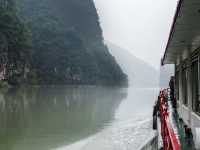 🌊 Yangtze River Cruise: Pandas, Pagodas & the World’s Most Dramatic Toilet View! 🚢