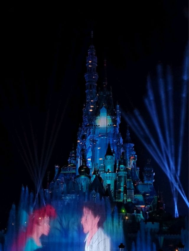 Momentous! Hong Kong Disneyland's Night time celebration!