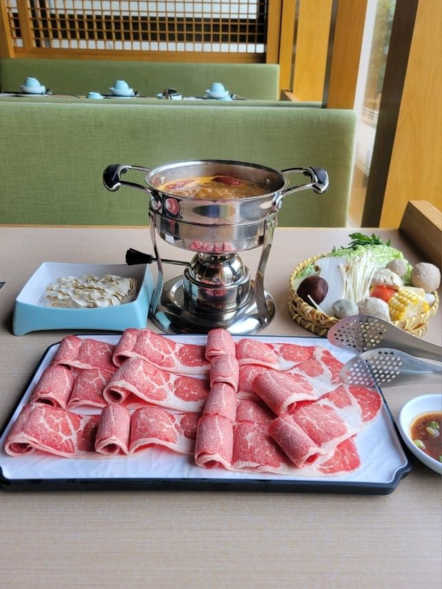 台灣過江龍🐉超滿足多肉火鍋🔥🐄