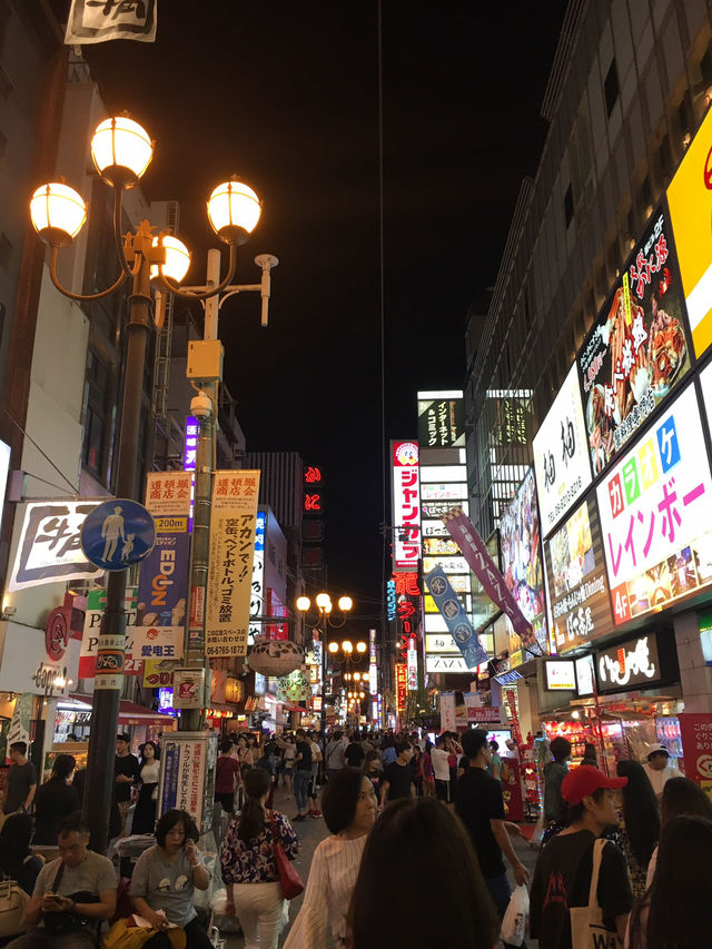 🏮 大阪道頓堀｜美食與霓虹交織的熱鬧街區 
