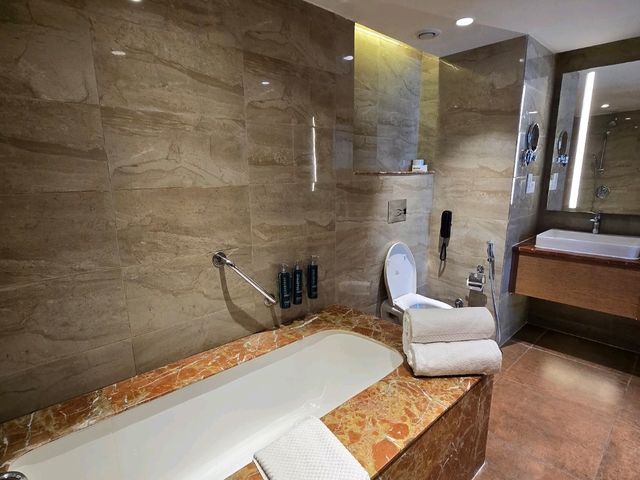 DOUBLETREE BY HILTON JAIPUR AMER 