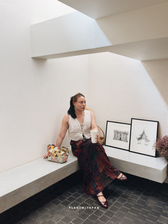 riion chiang mai cafe | stay | gallery . 🤍✨