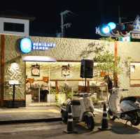 ร้านใหม่น่านั่งกว่าเดิม