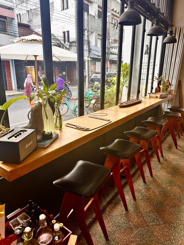 Songkla Station Café: Vintage Train Vibes Brewed Fresh