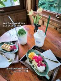 พิกัดร้าน “ไอศกรีมกะทิมะพร้าวสด” ที่จริงใจ 🍦🥥