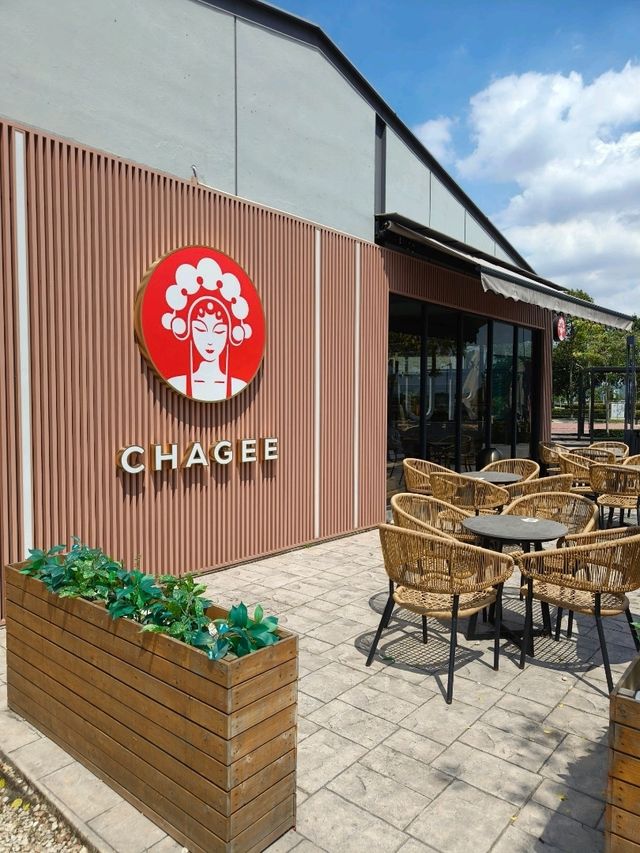 Sunshine & Sips at Chagee JB