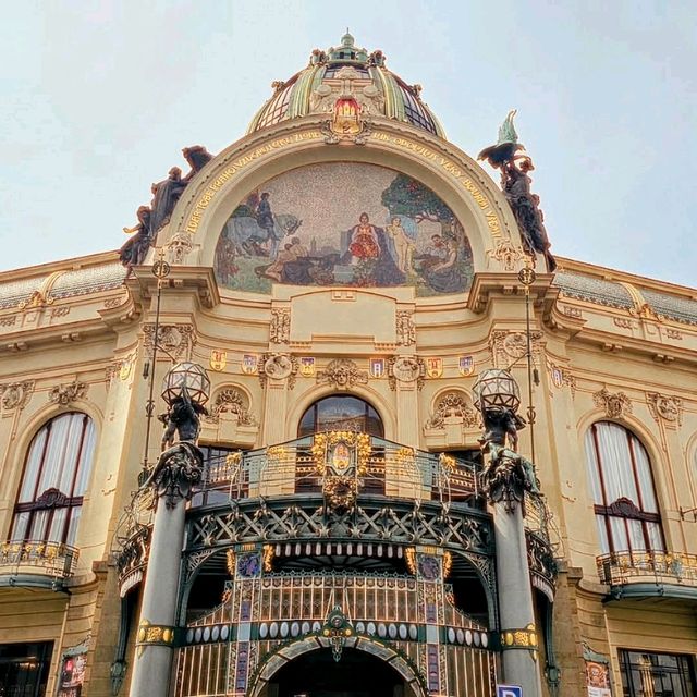 布拉格 |  Kavárna Obecní dům 充滿古典氣質的市政廳咖啡館
