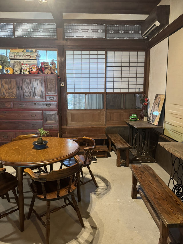 【福岡カフェ】築100年の古民家をリノベーションした昭和レトロなカフェ☕️